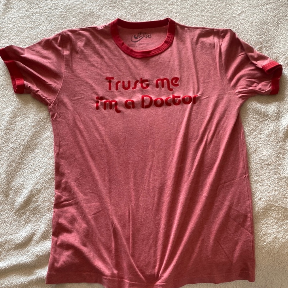 Muscle tee, funny slogan, medium